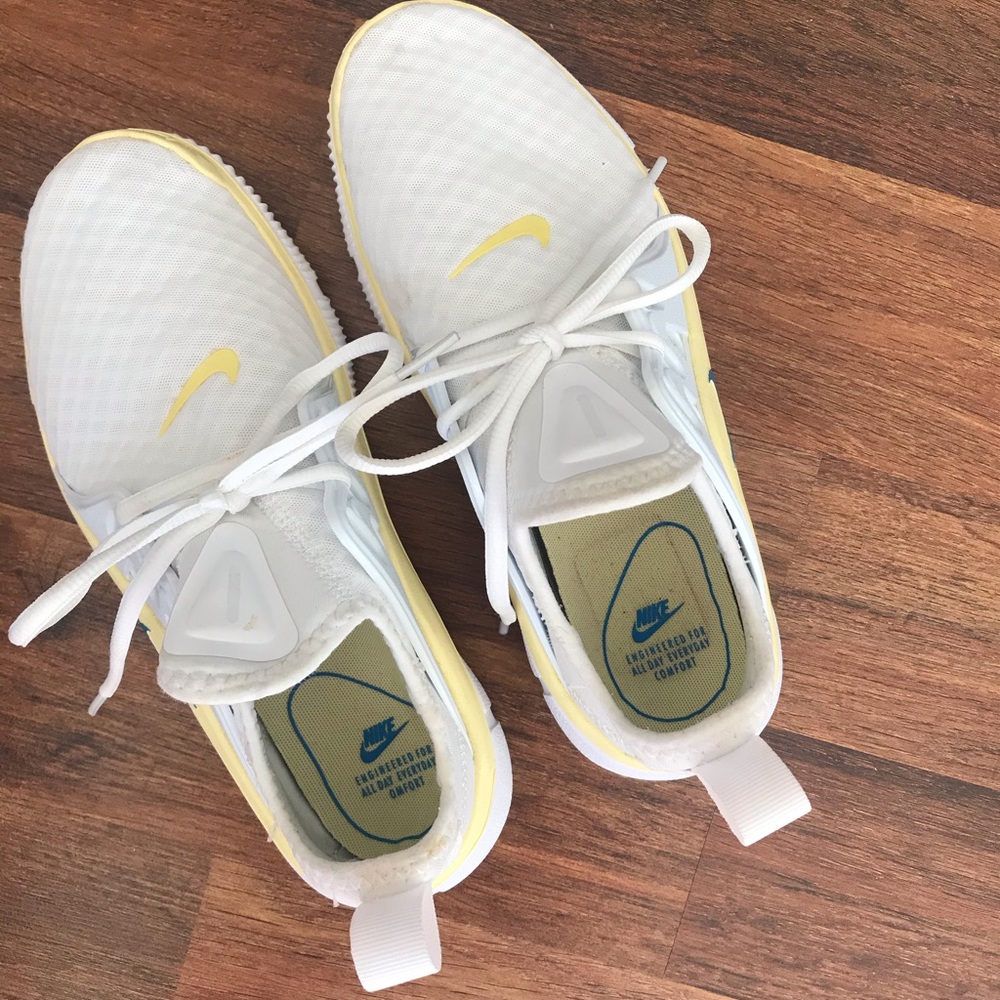 Nike Sneakers Size 7